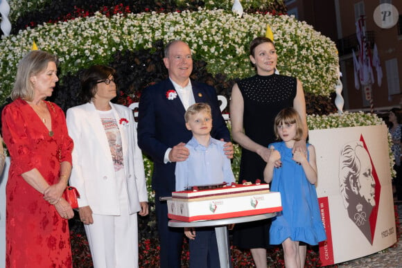 La princesse Caroline de Hanovre, La princesse Stéphanie de Monaco, le prince Albert II, la princesse Charlene, Le prince Jacques de Monaco, marquis des Baux, La princesse Gabriella de Monaco, comtesse de Carladès lors des commémorations du centenaire du prince Rainier III le 31 mai 2023