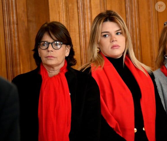 La princesse Stéphanie et sa fille Camille Gottlieb ont participé au déploiement des "Courtepointes" en mémoire des victimes du SIDA, au Musée Océanographique de Monaco, le 1er décembre 2022