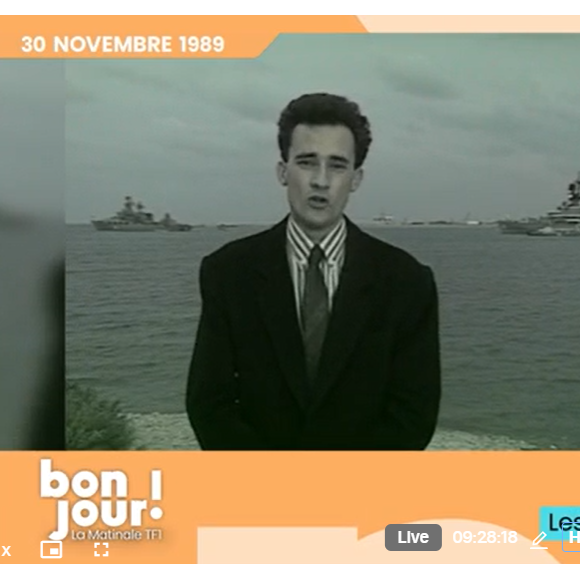 Sur les images retrouvées datant de 1989, il apparaît les cheveux très volumineux et bien noirs.
Gilles Bouleau face à des images de lui datant de 1989 dans la matinale "Bonjour !" de TF1