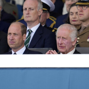 La belle relation entre Charles III et le prince William
 
Le prince William de Galles, le roi Charles III d'Angleterre et la reine consort Camilla Parker Bowles - La famille royale d'Angleterre lors des commémorations du 80ème anniversaire du débarquement (D-Day) à Portsmouth. © Kin Cheung / Mirrorpix / Bestimage