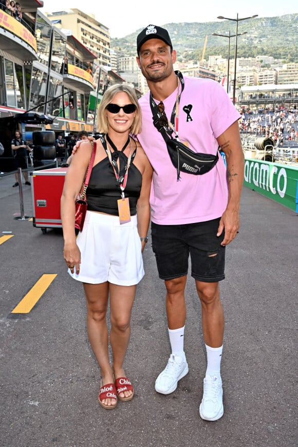 Il a ensuite connu une longue histoire avec la nageuse danoise, Pernille Blume
 
Florent Manaudou et sa compagne Pernille Blum - People aux séances d'essais qualificatives du 80ème Grand Prix de Monaco de Formule 1 à Monaco le 27 mai 2023. © Bruno Bebert/Bestimage