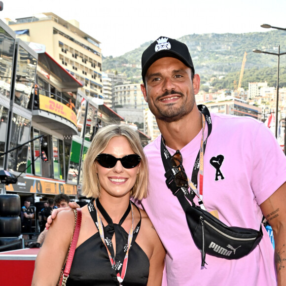 Il a ensuite connu une longue histoire avec la nageuse danoise, Pernille Blume
 
Florent Manaudou et sa compagne Pernille Blum - People aux séances d'essais qualificatives du 80ème Grand Prix de Monaco de Formule 1 à Monaco le 27 mai 2023. © Bruno Bebert/Bestimage