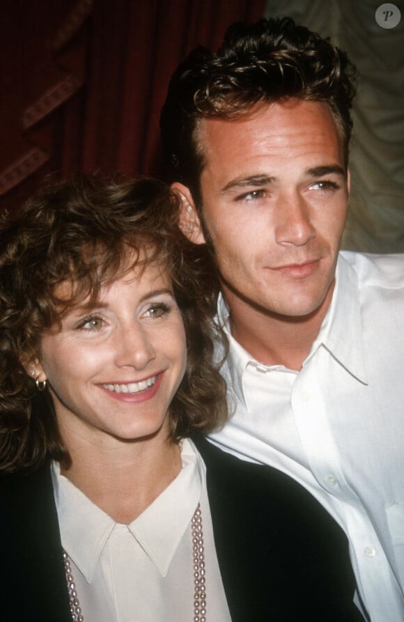 Gabrielle Carteris et Luke Perry en 1992