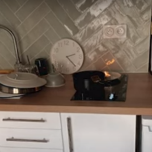 Salle d'eau - Cuisine - Photo de l'intérieur de l'appartement de Mallaury Nataf