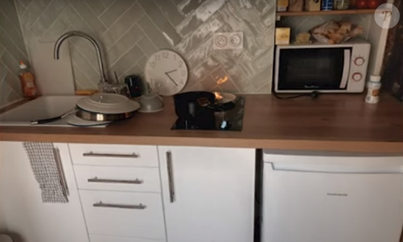 Salle d'eau - Cuisine - Photo de l'intérieur de l'appartement de Mallaury Nataf