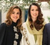 La reine Rania de Jordanie sera grand-mère dans les prochains jours
La reine Rania, Rajwa Khaled bin Musaed bin Saif bin Abdulaziz Al Saif - La famille royale de Jordanie lors de l'annonce officielle des fiançailles du prince Hussein de Jordanie à Riyad. 