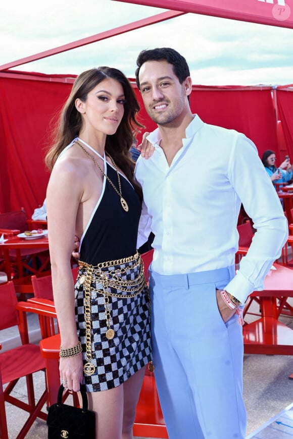 Iris Mittenaere et son compagnon Diego El Glaoui au défilé Etam Croisière 2023 à Saint-Tropez le 11 mai 2023. © Rachid Bellak / Bestimage 