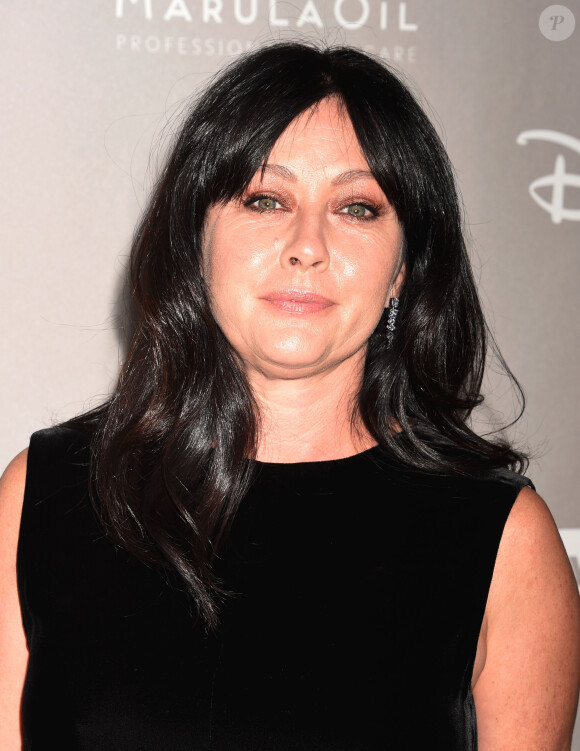 Selon un ami de la comédienne, elle n'était pas du tout proche des deux actrices avec qui elle avait eu des relations compliquées par le passé
Shannen Doherty à la soirée Baby2Baby à Culver City, le 14 novembre 2015.