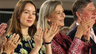 Caroline de Monaco et Alexandra de Hanovre, une relation mère-fille comme les autres : "Je pique dans son dressing"