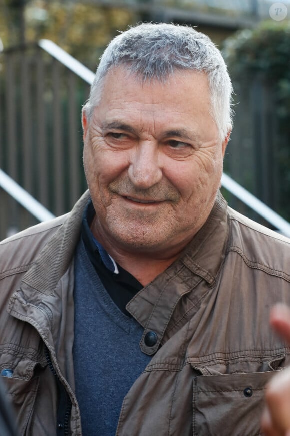 Semi-exclusif - Jean-Marie Bigard - Arrivées à l'enregistrement de l'émission "Vivement Dimanche" présentée par M. Drucker et qui sera diffusée le 8 octobre 2023 sur France 3, au studio Gabriel à Paris, France, le 03 octobre 2023. © Christophe Clovis / Bestimage 