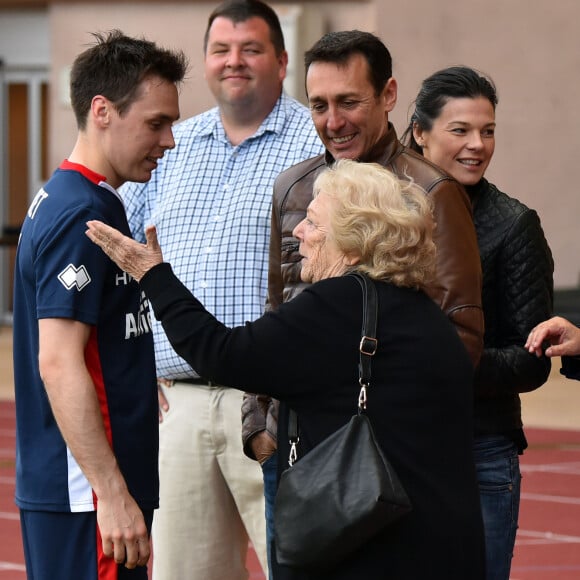 Louis Ducruet, le fils de la princesse Stéphanie de Monaco, encouragé par son père, Daniel Ducruet, sa compagne Kelly et sa grand mère Maguy Ducruet, participe au traditionnel match de football caritatif opposant l'A.S. Star Team for Children à l'Association Mondiale des Pilotes de F1, au stade Louis II le 24 mai 2016 à Monaco. Les Pilotes de F1 ont remporté le match sur le score de 3 à 1. © Bruno Bebert / Bestimage 