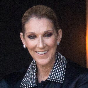 Céline Dion dîne avec son danseur Pepe Munoz et un ami au restaurant "Chez Loulou" au musée des arts décoratifs à Paris.