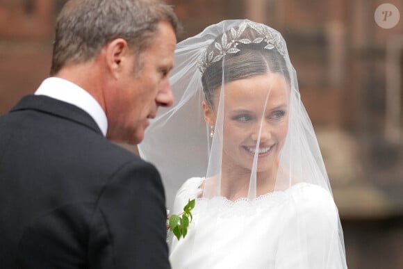 Rupert Henson et sa fille Olivia Henson - Mariage du duc de Westminster, Hugh Grosvenor, et Olivia Henson en la cathédrale de Chester. Le 7 juin © Julien Burton / Bestimage 