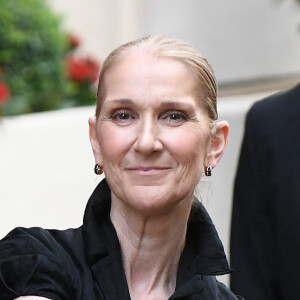 Céline Dion à la sortie de l'hôtel Royal Monceau à Paris avant l'ouverture des Jeux Olympiques (JO) de Paris 2024, à Paris, France, le 24 juillet 2024.
