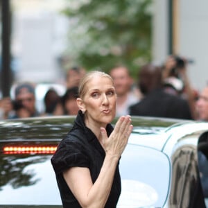 Céline Dion à la sortie de l'hôtel Royal Monceau à Paris avant l'ouverture des Jeux Olympiques (JO) de Paris 2024, à Paris, France, le 24 juillet 2024.