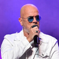 Pascal Obispo contraint d'annuler une série de concerts pour raisons médicales, des fans inquiets le mettent en garde