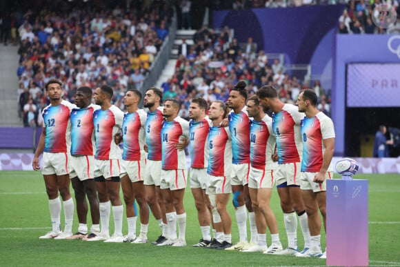 Antoine Dupont - Podium - La France remporte la finale en Rugby à 7 après sa victoire face à Fidji (et sa première médaille d'or) lors des Jeux Olympiques (JO) de Paris 2024 au Stade de France à Saint-Denis, Seine Saint-Denis, France, le 27 juillet 2024. © Jacovides-Perusseau/Bestimage 