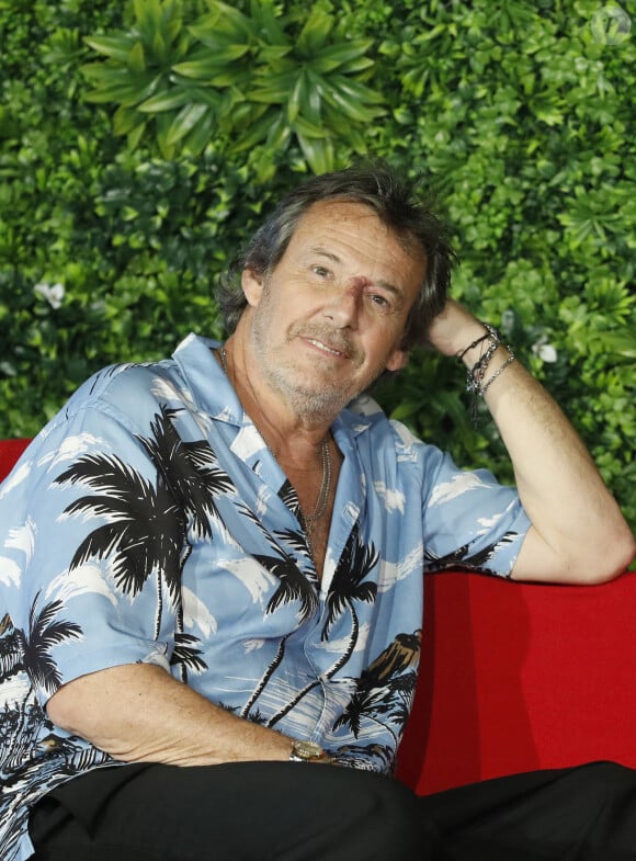 Pas question donc de trop en faire pour Jean-Luc Reichmann qui est très heureux avec son rythme à lui. 
Jean-Luc Reichmann au photocall de la série "Leo Mattei, Brigade des mineurs" lors du 62ème Festival de Télévision de Monte-Carlo, à Monaco, le 19 juin 2023. © Denis Guignebourg/BestImage