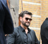 Et certains se demandent si elle n'aurait pas un lien de parenté avec l'animateur Christophe Beaugrand. 
Christophe Beaugrand - Sorties des obsèques de Nonce Paolini en l'église Saint-Honoré-d'Eylau, 66 bis, avenue Raymond-Poincaré à Paris, France, le 23 juillet 2024.