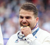 Derrière, on retrouve Singapour et Taïwan avec plus de 650 000 euros chacun
 
Antoine Dupont - Podium - La France remporte la finale en Rugby à 7 après sa victoire face à Fidji (et sa première médaille d'or) lors des Jeux Olympiques (JO) de Paris 2024 au Stade de France à Saint-Denis, Seine Saint-Denis, France, le 27 juillet 2024. © Jacovides-Perusseau/Bestimage