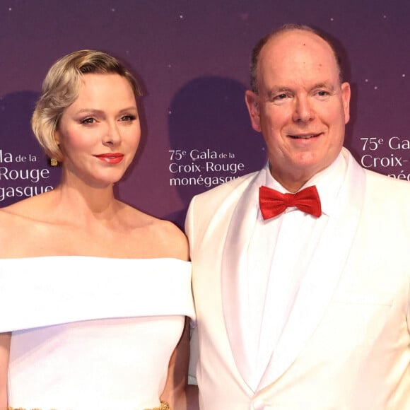 Le couple princier a récemment été vu lors de la cérémonie d'ouverture des Jeux Olympiques de Paris. 
Le prince Albert II et la princesse Charlène de Monaco - 75ème édition du Gala de la Croix Rouge monégasque au Sporting Monte-Carlo à Monaco. © Claudia Albuquerque / Bestimage