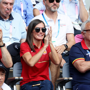 La reine Letizia d'Espagne - Célébrités assistent au 1/4 de finale de tennis entre C.Alcaraz et T.Paul lors des Jeux Olympiques de Paris 2024 (JO) à Roland Garros Paris, France, le 1er Aout 2024. © Jacovides-Perusseau/Bestimage 