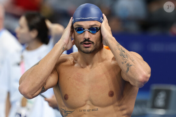 30 juillet 2024, Paris, Ile de France, France : Florent Manaudou de France est vu pendant l'échauffement avant les épreuves de natation le jour 4 aux Jeux Olympiques de Paris 2024 à Paris La Defense Arena à Paris, France (Image de crédit : © Mickael Chavet/ZUMA Press Wire).