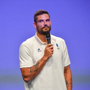 Florent Manaudou en conférence de presse de l'équipe de France de Natation au Club France porte de la Villette pour les Jeux Olympiques (JO) de Paris 2024, à Paris, France, le 25 juillet 2024. © Alexandre Fay/PixPlanete/Bestimage 