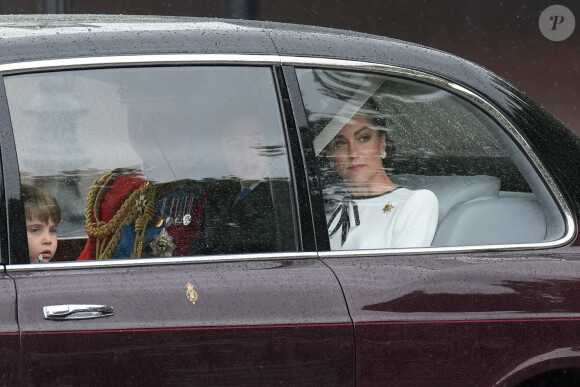 Le prince Louis, Catherine Kate Middleton, princesse de Galles - Les membres de la famille royale britannique au balcon du Palais de Buckingham lors de la parade militaire "Trooping the Colour" à Londres le 15 juin 2024 © Julien Burton / Bestimage 