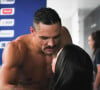 Lola Dumenil qui partage la vie du champion tricolore a également réagi sur ses réseaux sociaux.
Florent Manaudou et sa compagne Lola Dumenil - F.Manaudou remporte l'épreuve du 50 m nage libre, sous le regard de sa compagne L.Dumenil, aux championnats de France de Natation 2024 au centre aquatique Odyssée à Chartres, le 20 juin 2024. © Laurent Lairys / Panoramic / Bestimage 