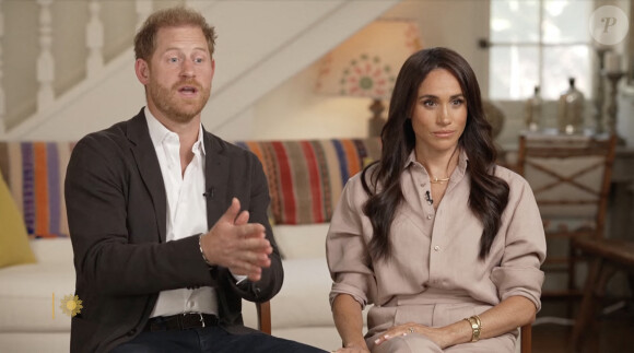 Le prince Harry, duc de Sussex et Meghan Markle, duchesse de Sussex, lors d'une interview pour l'émission CBS News Sunday Morning, diffusée le 4 août 2024. Lors de ce programme, le couple princier a évoqué leurs enfants, Archie Harrison, 5 ans et Lilibet Diana, 3 ans et leur volonté de les protéger des dangers du web. 