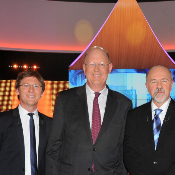 Arielle Boulin-Prat, Laurent Romejko, Patrice Laffont et Bertrand Renard lors de l'enregistrement de l'émission anniversaire des 40 ans "Des chiffres et des lettres" aux studios de la Plaine Saint-Denis le 12 mars 2012 © Guillaume Gaffiot /Bestimage