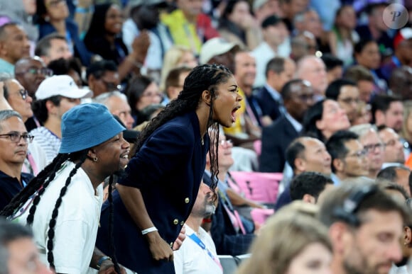 Gabrielle Union - Les célébrités en tribunes pendant l'épreuve de basketball de Demi-Finale opposant les Etats-Unis à la Serbie lors des Jeux Olympiques de Paris 2024 (JO) à l'Arena Bercy, à Paris, France, le 8 août 2024. © Jacovides-Perusseau/Bestimage