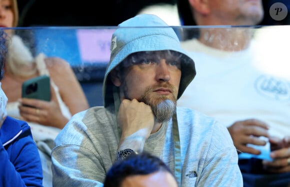 Skread - Les célébrités en tribunes pendant l'épreuve de basketball de Demi-Finale opposant les Etats-Unis à la Serbie lors des Jeux Olympiques de Paris 2024 (JO) à l'Arena Bercy, à Paris, France, le 8 août 2024. © Jacovides-Perusseau/Bestimage