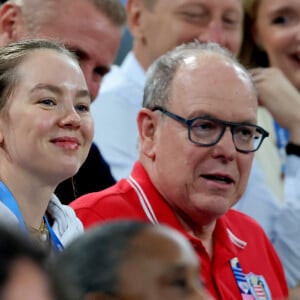 Alexandra de Hanovre, Prince Albert II de Monaco - Les célébrités en tribunes pendant l'épreuve de basketball de Demi-Finale opposant les Etats-Unis à la Serbie lors des Jeux Olympiques de Paris 2024 (JO) à l'Arena Bercy, à Paris, France, le 8 août 2024. © Jacovides-Perusseau/Bestimage