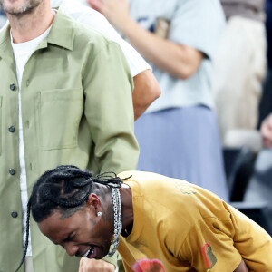 Travis Scott - Les célébrités en tribunes pendant l'épreuve de basketball de Demi-Finale opposant les Etats-Unis à la Serbie lors des Jeux Olympiques de Paris 2024 (JO) à l'Arena Bercy, à Paris, France, le 8 août 2024. © Jacovides-Perusseau/Bestimage