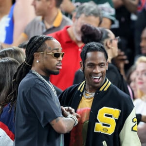 Quavo et Travis Scott - Les célébrités en tribunes pendant l'épreuve de basketball de Demi-Finale opposant les Etats-Unis à la Serbie lors des Jeux Olympiques de Paris 2024 (JO) à l'Arena Bercy, à Paris, France, le 8 août 2024. © Jacovides-Perusseau/Bestimage