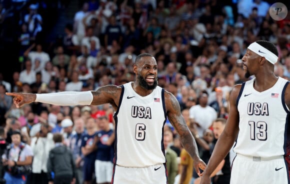 Elle a ensuite vu l'équipe américaine décrocher sa place en finale
LeBron James- Victoire de l'équipe des Etats-Unis de basketball face à la Serbie (95-91) en demi-finale lors des Jeux Olympiques de Paris 2024 (JO) à l'Arena Bercy, le 8 août 2024. © Jacovides-Perusseau/Bestimage