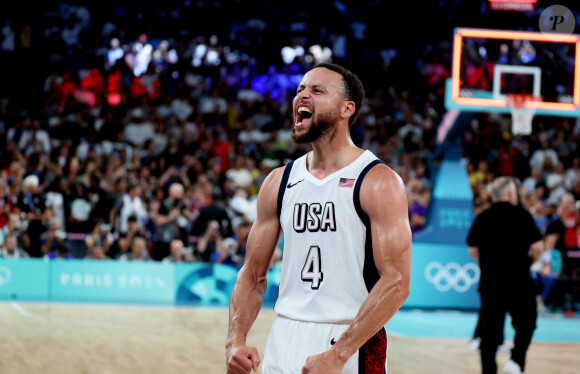 Stephen Curry - Victoire de l'équipe des Etats-Unis de basketball face à la Serbie (95-91) en demi-finale lors des Jeux Olympiques de Paris 2024 (JO) à l'Arena Bercy, le 8 août 2024. © Jacovides-Perusseau/Bestimage