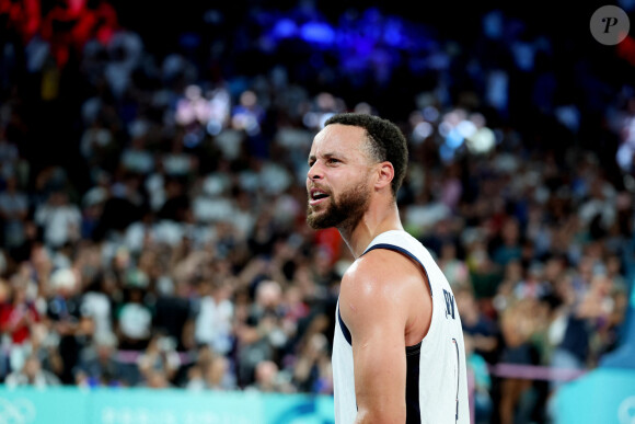 Stephen Curry - Victoire de l'équipe des Etats-Unis de basketball face à la Serbie (95-91) en demi-finale lors des Jeux Olympiques de Paris 2024 (JO) à l'Arena Bercy, le 8 août 2024. © Jacovides-Perusseau/Bestimage