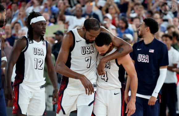 Victoire de l'équipe des Etats-Unis de basketball face à la Serbie (95-91) en demi-finale lors des Jeux Olympiques de Paris 2024 (JO) à l'Arena Bercy, le 8 août 2024. © Jacovides-Perusseau/Bestimage