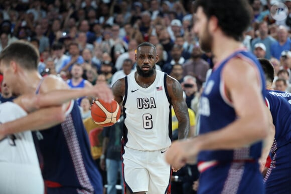 LeBron James- Victoire de l'équipe des Etats-Unis de basketball face à la Serbie (95-91) en demi-finale lors des Jeux Olympiques de Paris 2024 (JO) à l'Arena Bercy, le 8 août 2024. © Jacovides-Perusseau/Bestimage