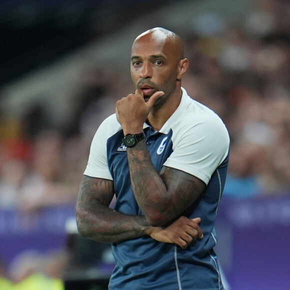 Que sait-on sur la vie sentimentale de Thierry Henry, qui dispute une finale des JO ce soir ?
Thierry Henry (sélectionneur de l'équipe de France), Football , France vs USA pendant les Jeux Olympiques Paris à Nice, France. Norbert Scanella/Panoramic/Bestimage