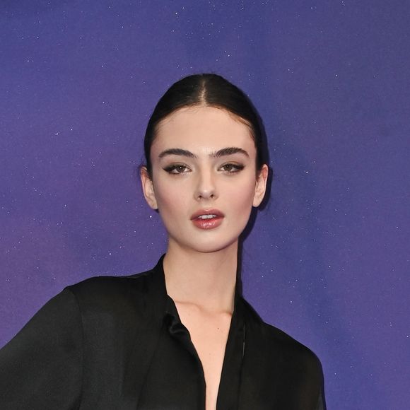 Quelques mois plus tard en janvier 2024, Deva Cassel avait partagé son premier cliché avec Saul Nanni alors qu'il était conviés au défilé Dior haute couture printemps-été 2024 dans le Musée Rodin
Deva Cassel lors de la première du film d'animation Vice-versa 2 (Inside Out 2) à Rome le 17 juin 2024. 