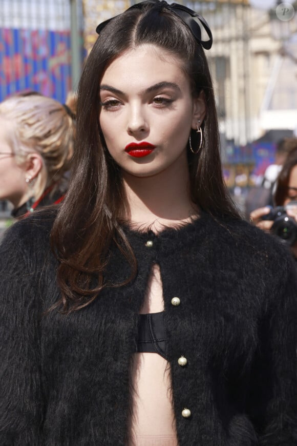 Deva Cassel - Arrivées des people au défilé Dior dans les jardins des Tuileries lors de la Paris Fashion Week, saison printemps-été 2024 le 26 septembre 2023. 