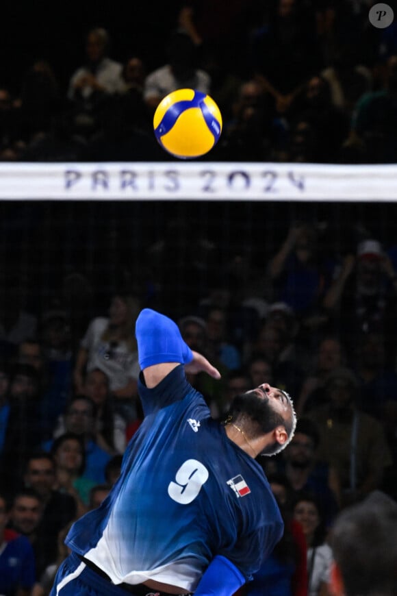 "Le rap et le sport font partie de moi", avait-il déclaré lors d'une interview
Volley-ball : Sans trembler, la France éteint l'Italie et rejoint la Pologne en finale lors des jeux olympiques Paris 2024 (JO 2024) le 7 août 2024. © Federico Pestellini / Panoramic / Bestimage 