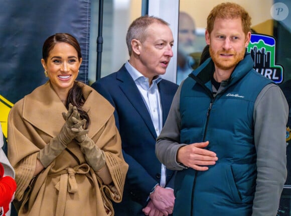 Le prince Harry, duc de Sussex et Meghan Markle, duchesse de Sussex, se joignent participent à un entraînement de curling aux Invictus Games Vancouver Whistler 2025, au Hillcrest Community Centre, Vancouver, Colombie-Britannique, Canada, le 16 février 2024.