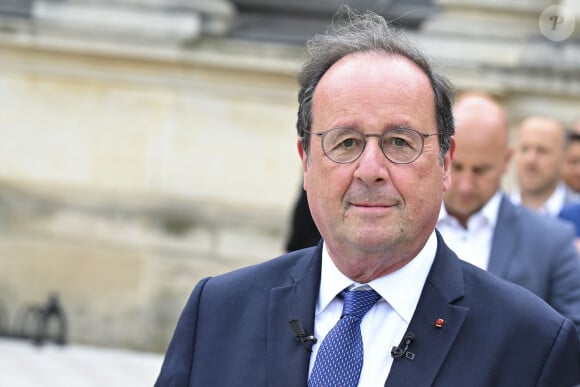 Arrivée de François Hollande, ancien président de la République et député de Corrèze, à l'Assemblée Nationale à Paris le 10 juillet 2024. © Michael Baucher / Panoramic / Bestimage 