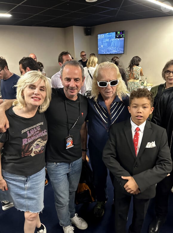 Exclusif - Emmanuelle Seigner, Pierre-Alexandre Vertadier (producteur de la tournée), Michel Polnareff et son fils Louka - Michel Polnareff fête son anniversaire (79 ans) avec son fils Louka sur la scène de l'Accor Arena (Bercy) à Paris le 3 juillet 2023.