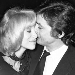 L'acteur avait été envoûté par l'actrice qui avait dès le départ montré son caractère et sa forte personnalité.
Archives - Alain Delon et Mireille Darc